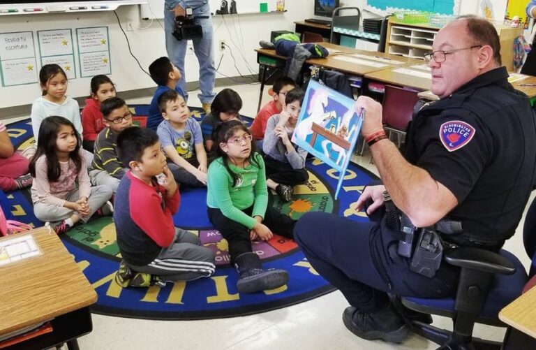 Hirsch-reading2-768x501